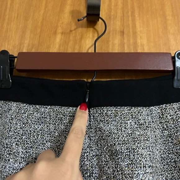 Women's Tweed Set - Black and Gray - Picture 7 of 8